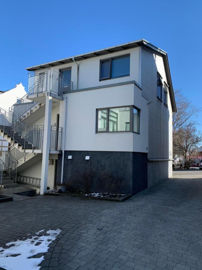 Mengi Apartments Reykjavik Bagian luar foto